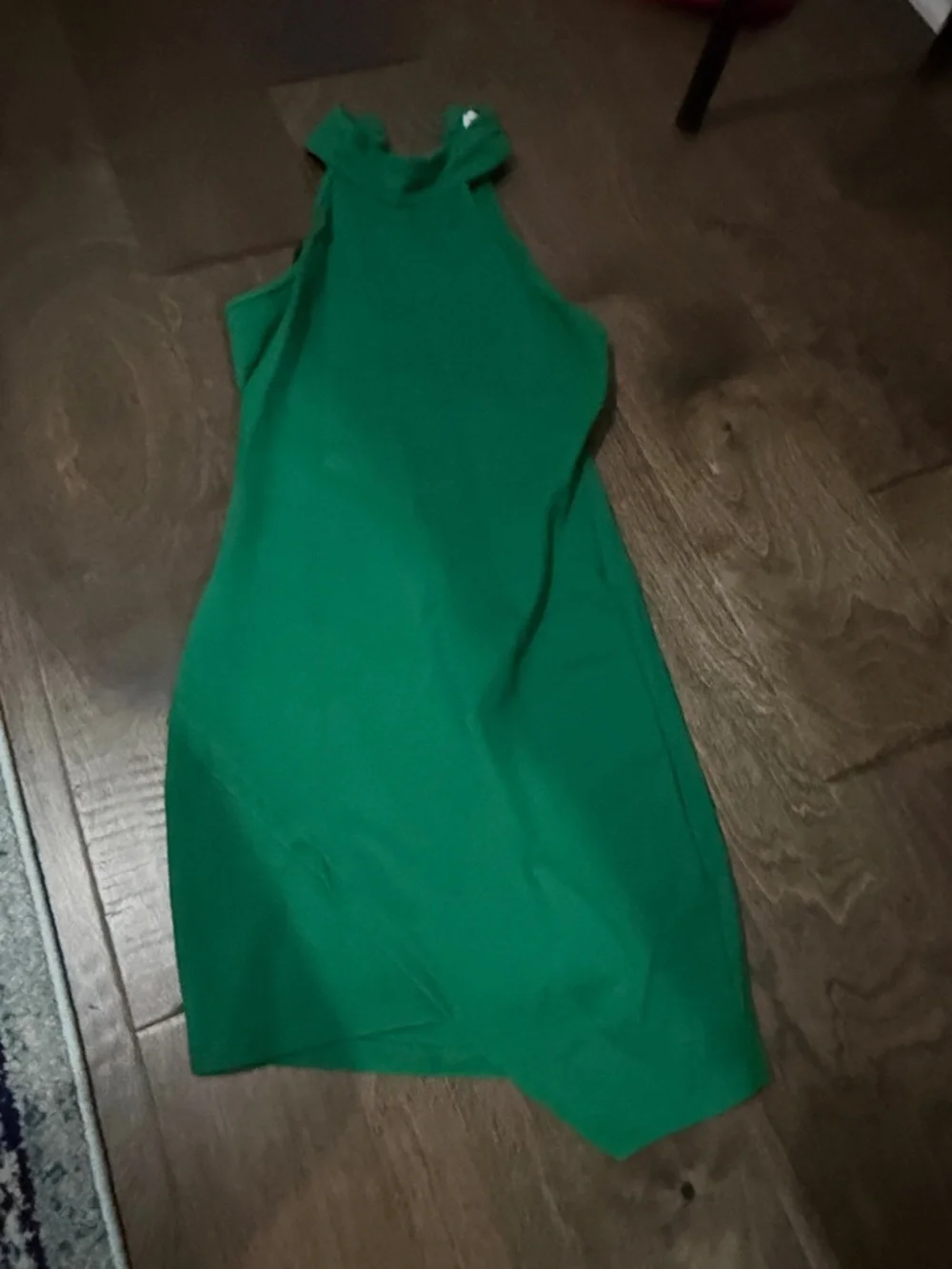 superdown Green Halter Asymmetrical Mini Dress - Picture 2 of 2